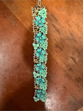 Vtg Signed ART Arthur Pepper Turquoise Blue Lucite Flower Cluster Link Bracelet